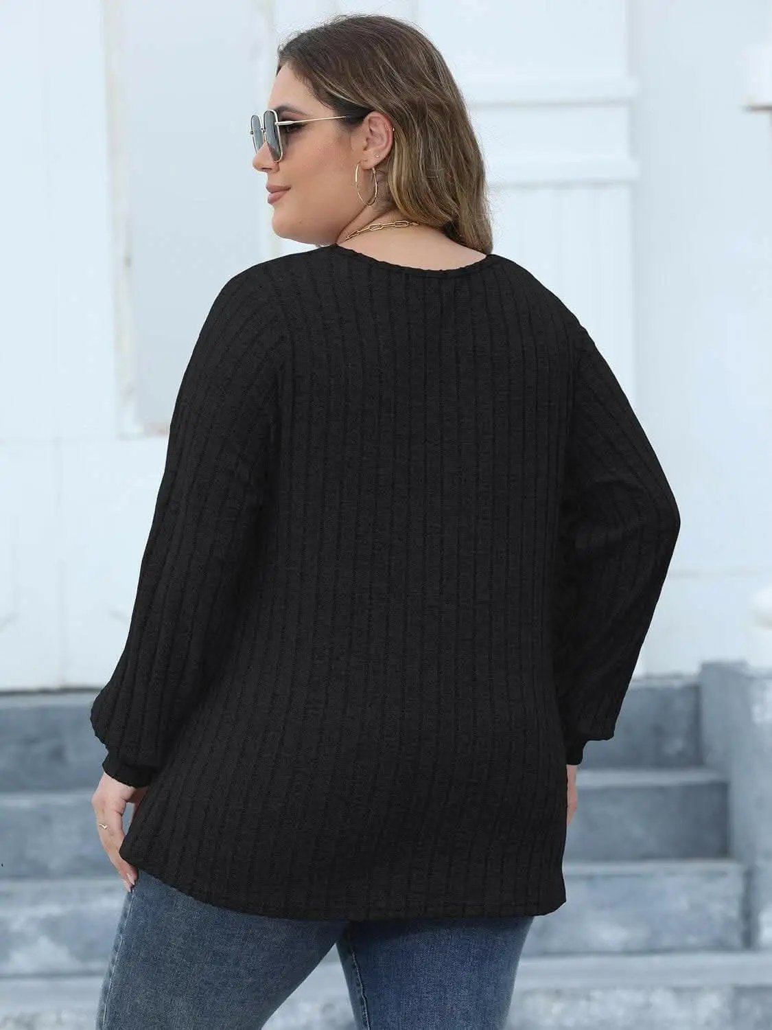 Cozy ribbed v-neck top for curves - Love Salve